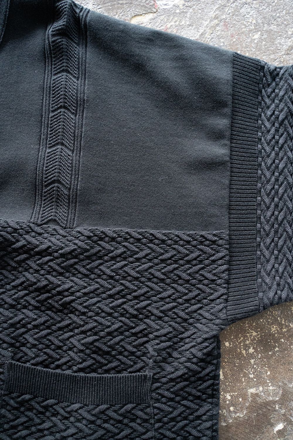 YASHIKI - 【ラスト1点】Oun Hanten Cardigan(BLACK) | Salty YASHIKI - 【ラスト1点】Oun Hanten Cardigan(BLACK) | Salty