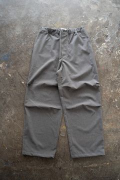 【ラスト1点】【24SS】強撚ポリエステルニータックイージーパンツ(GRAY)