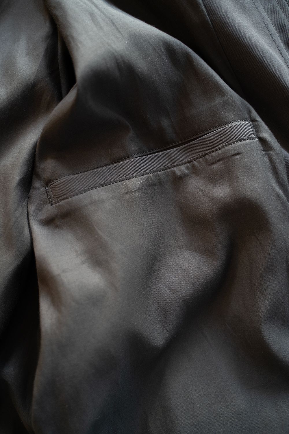 【ラスト1点】【23SS】強撚コットン×ポリエステルスタンドカラーハーフコート(CHARCOAL)