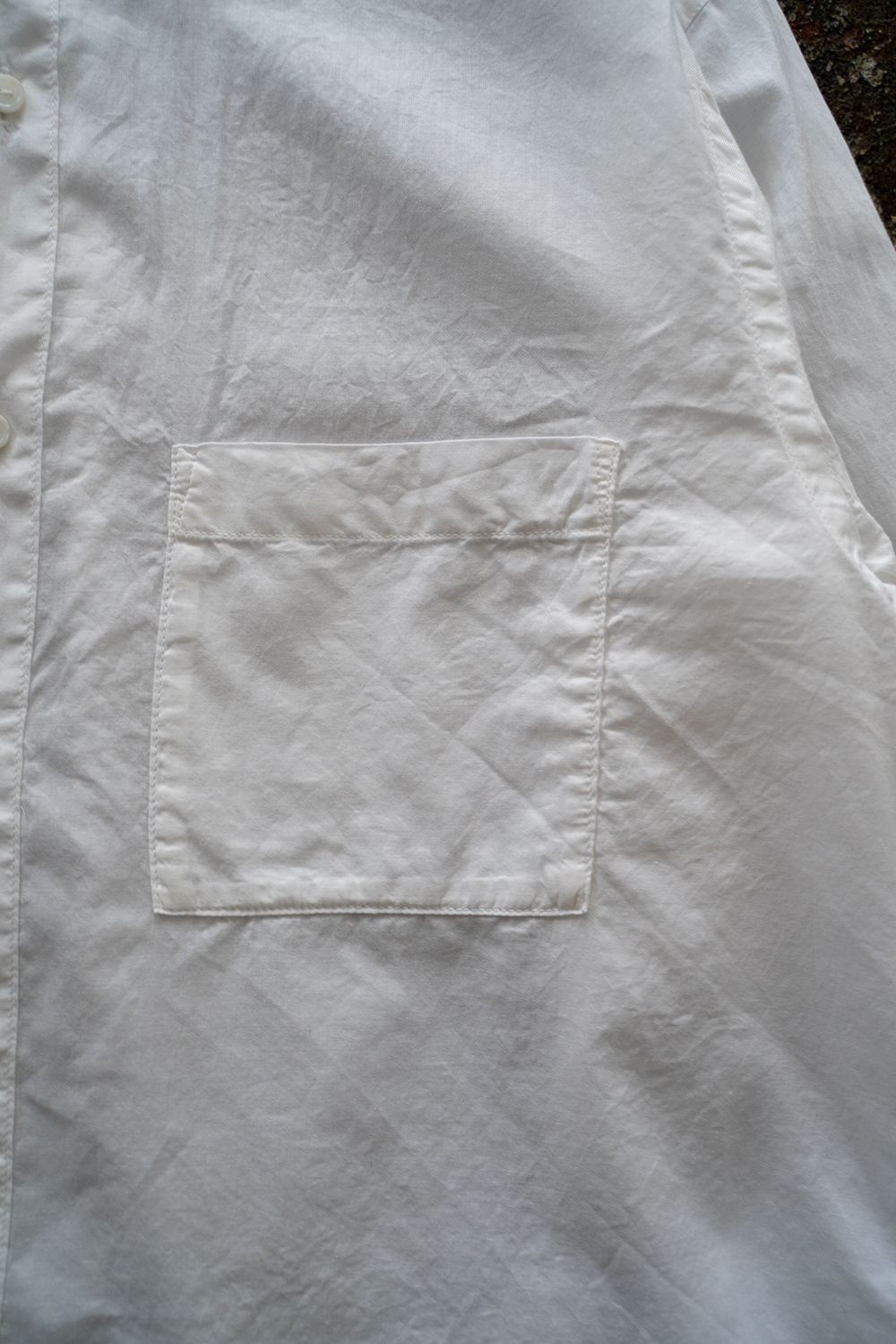 【ラスト1点】【22SS】シルク混両胸ポケットバンドカラーシャツ(WHITE)