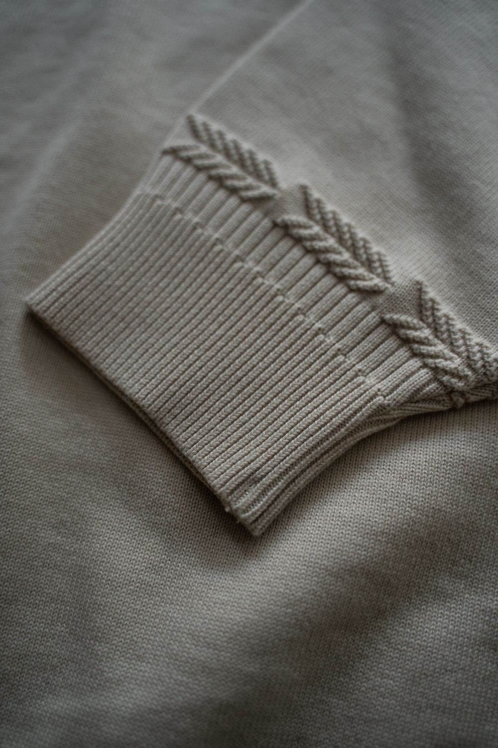 YASHIKI - Akisora Mock Neck Knit(PEARL GRAY) | Salty