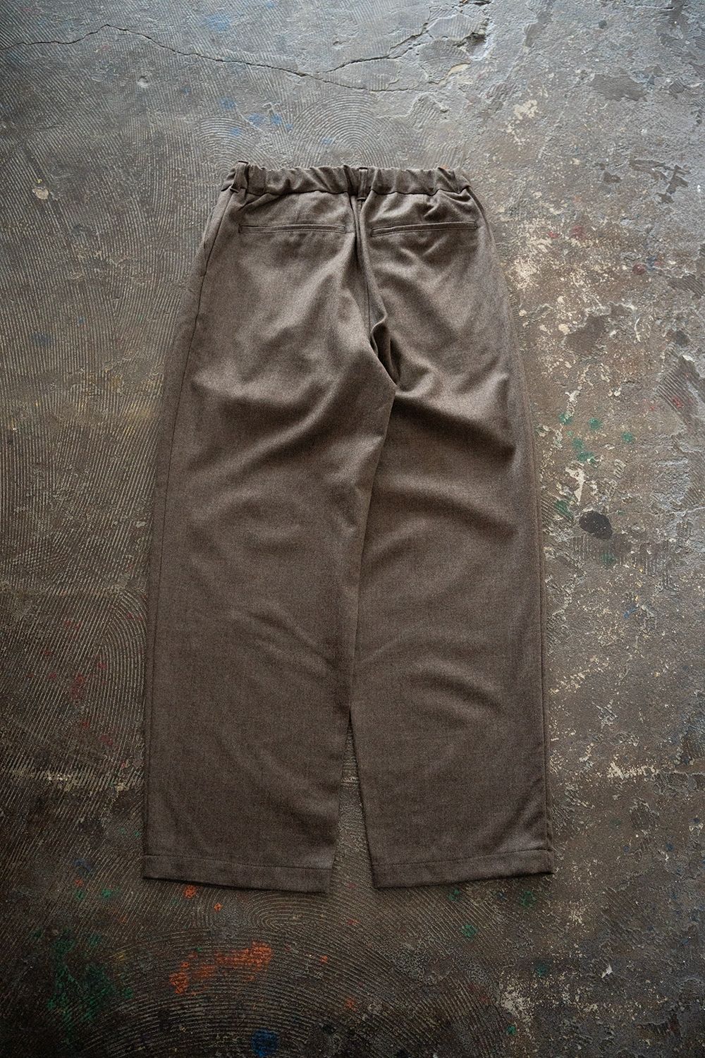 【25AW】ウールサキソニーイージースラックス(MOCHA)