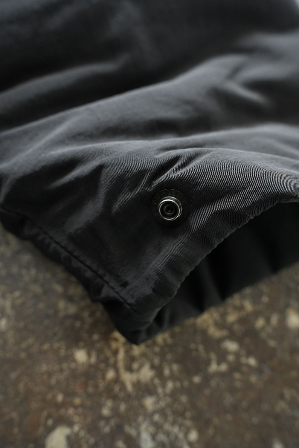 【25AW】シンサレートスタンドカラーブルゾン(BLACK)