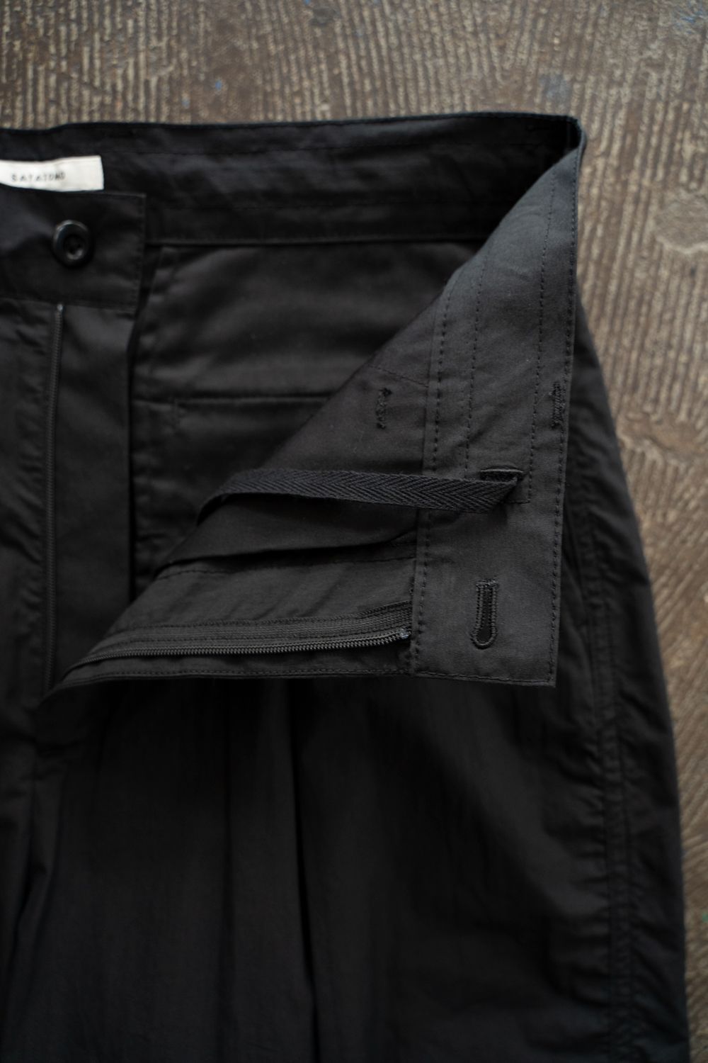 【26SS】2-Tack Puckering Wide Pants/2タックパッカリングワイドパンツ(BLACK)