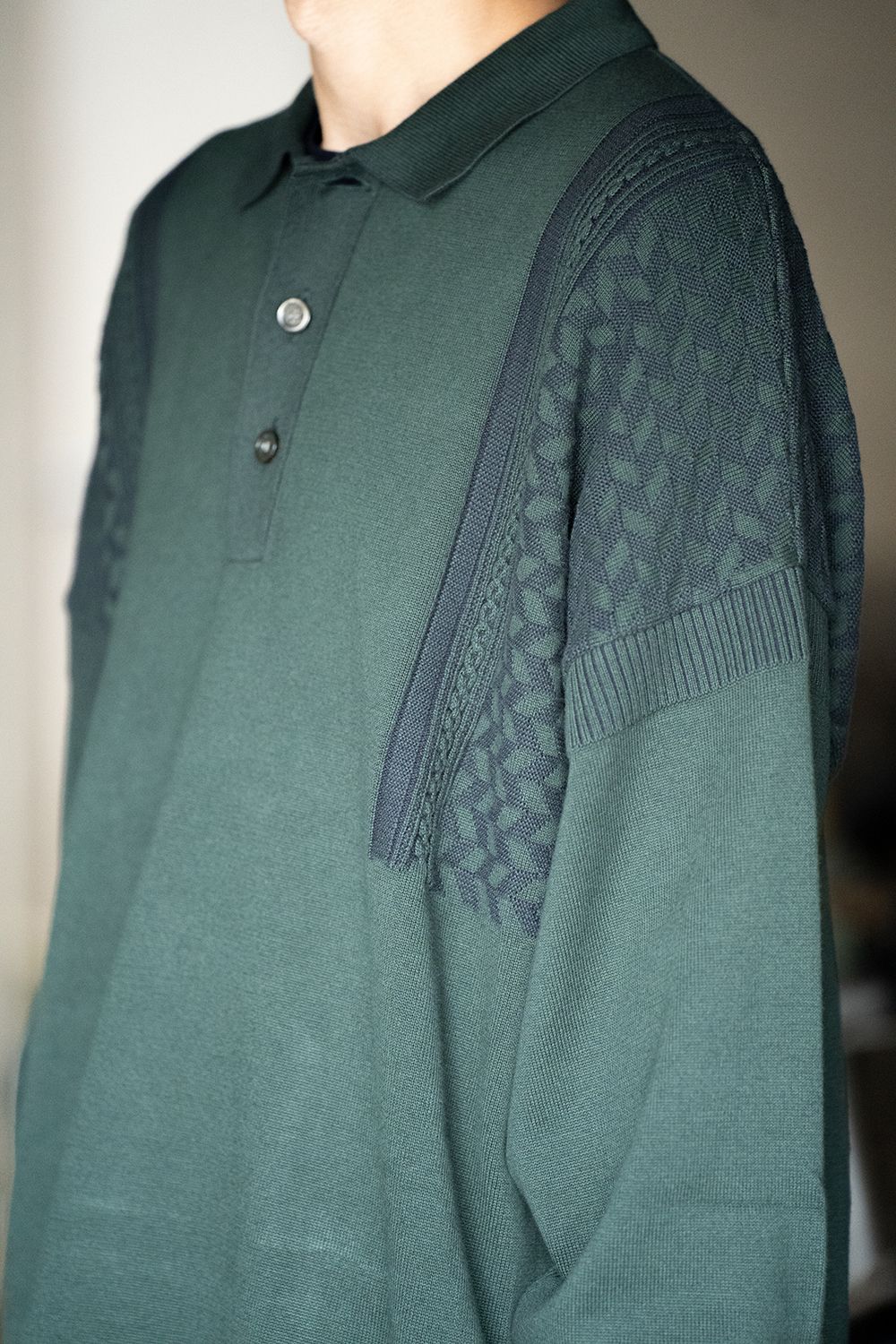 YASHIKI - 【ラスト1点】【22AW】Hatsushimo Knit Polo(SMALT BLUE 