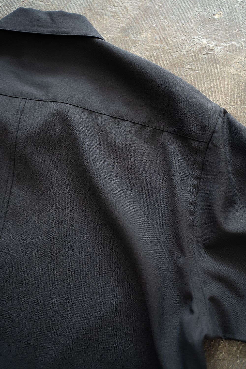 【ラスト1点】【24SS】ウール混オープンカラー半袖シャツ(BLACK)
