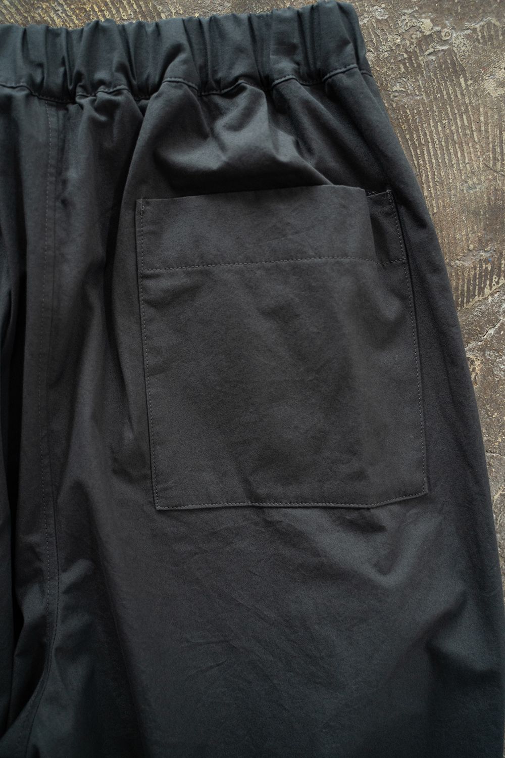 【ラスト1点】【24AW】ディープタックイージーパンツ(CHARCOAL)