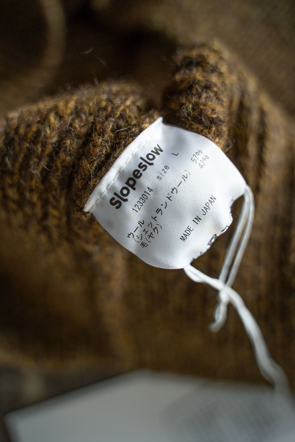 【ラスト1点】brushed yak/Shetland wool turtle neck sweater(MARRON)