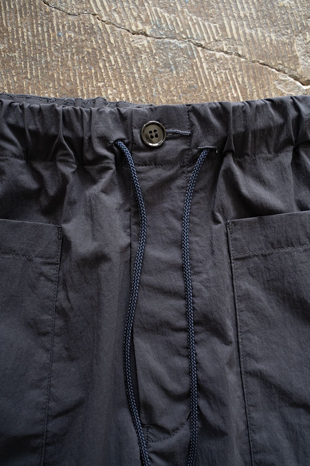 【ラスト1点】【23SS】タスランナイロンパッチポケットイージーパンツ(NAVY)