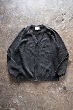 【ラスト1点】【22AW】シルク混タスマニアラムウールカーディガン(CHARCOAL)