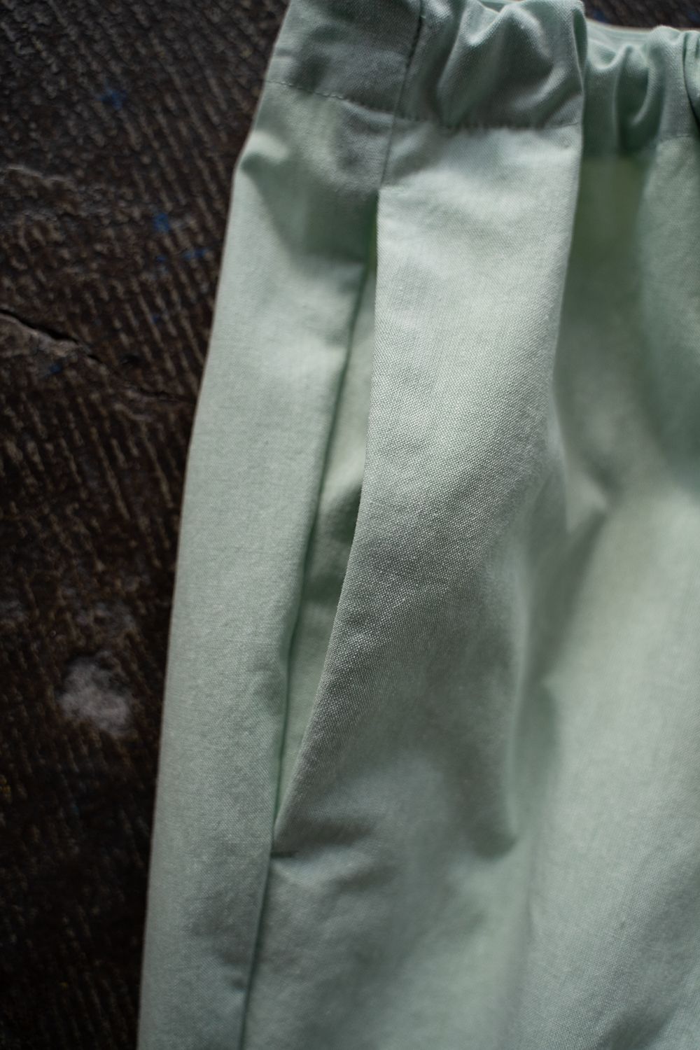 【ラスト1点】【23SS】T/C Chambray Gathered Pants/ポリエステルコットンシャンブレーギャザーパンツ(GREEN)