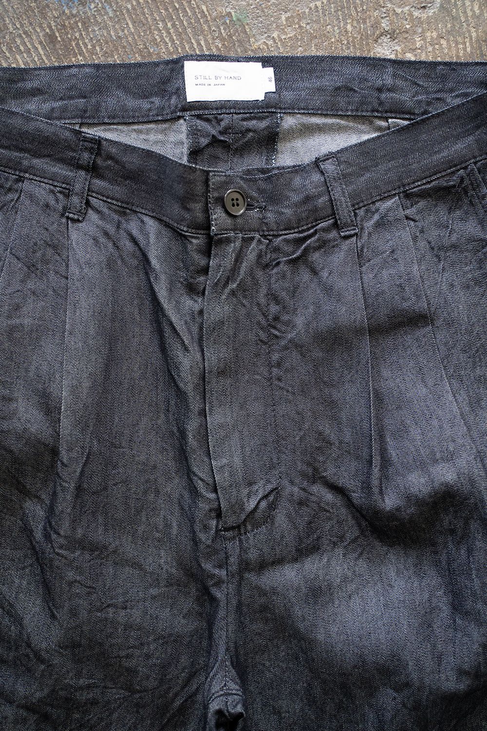 【ラスト1点】【22SS】シルク混2タックテーパードデニム(NAVY)