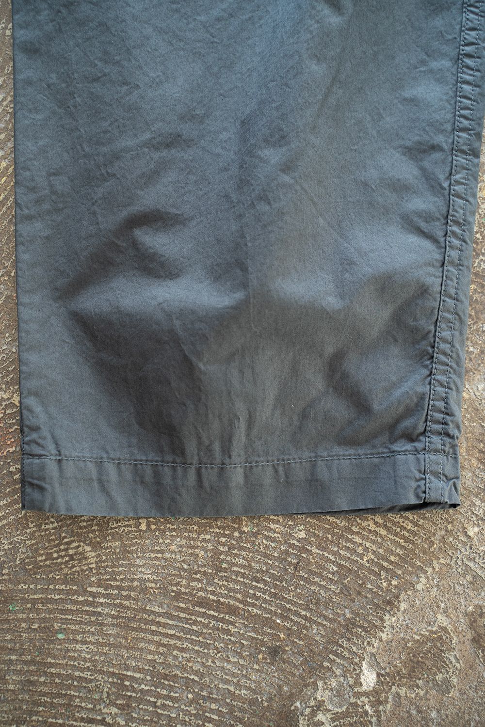 【ラスト1点】【23SS】コットンツイルインタックイージーパンツ(BLUE CHARCOAL)