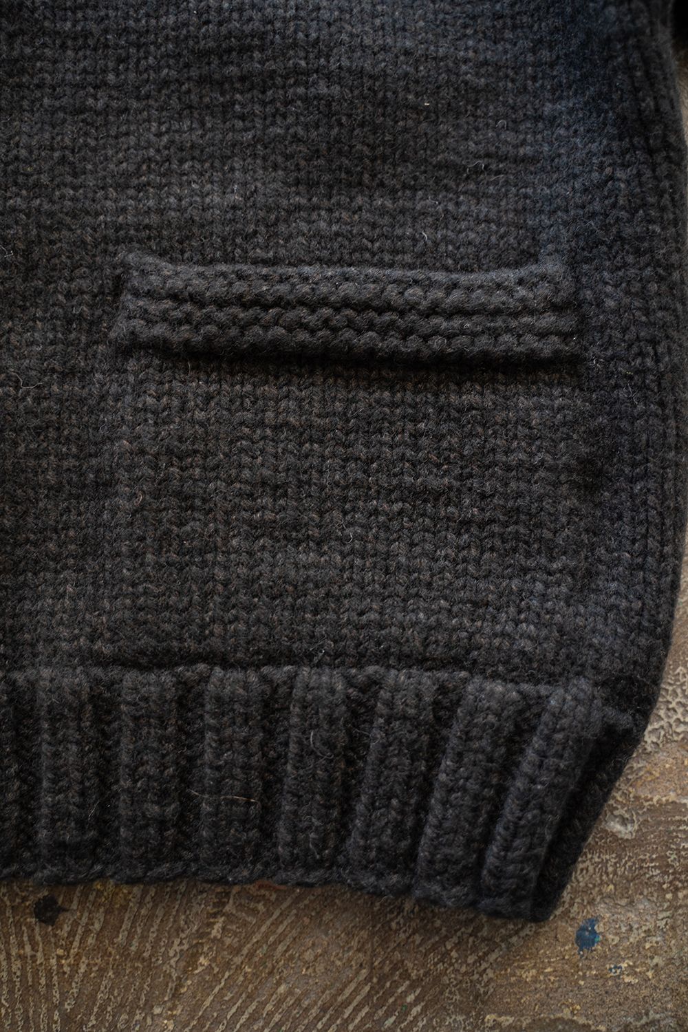 【ラスト1点】yak/lambs multi ply HAND KNITTING cowichan sweater(BLACK)