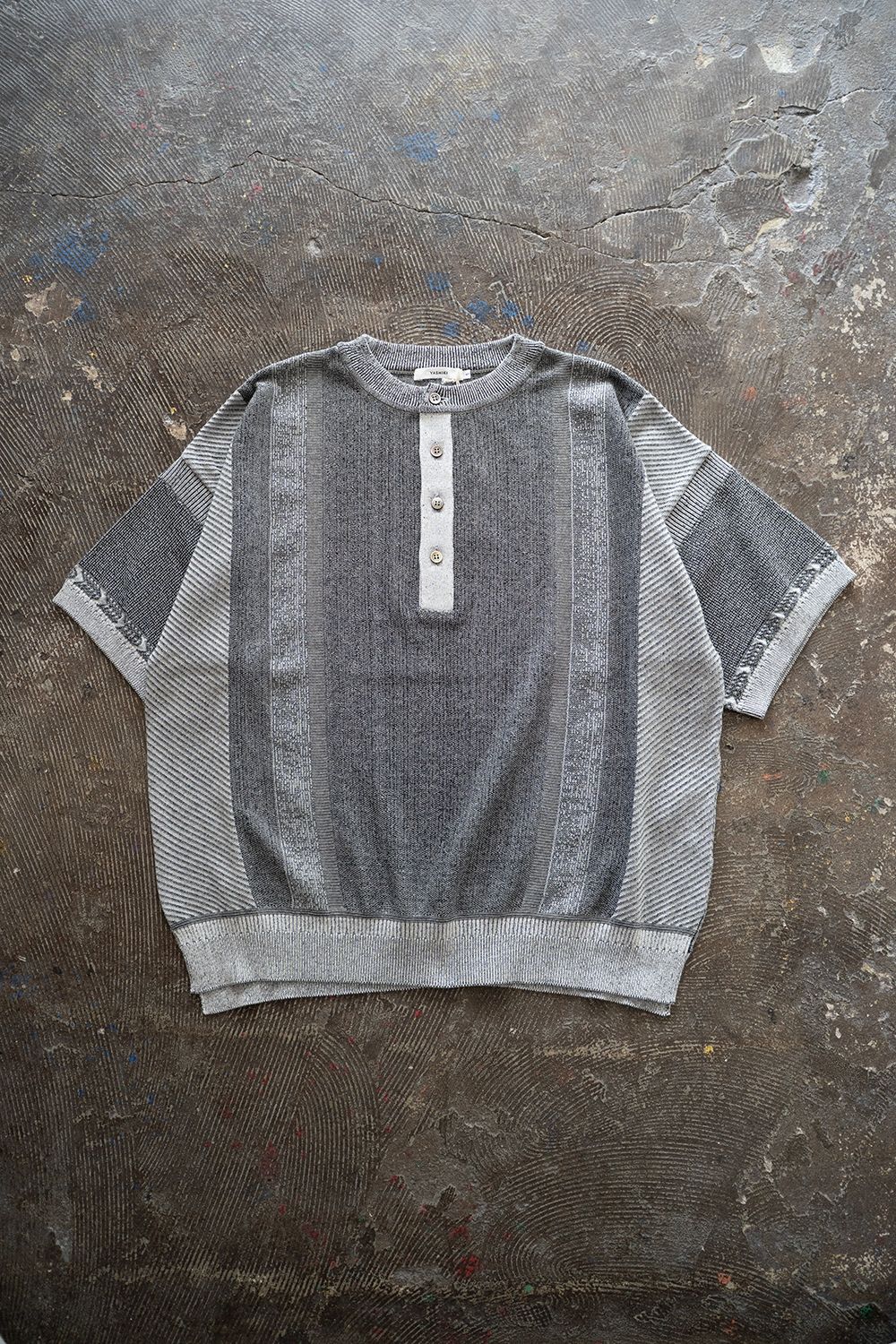 YASHIKI - 【25SS】Fumon Henley Knit(MIX GRAY) | Salty