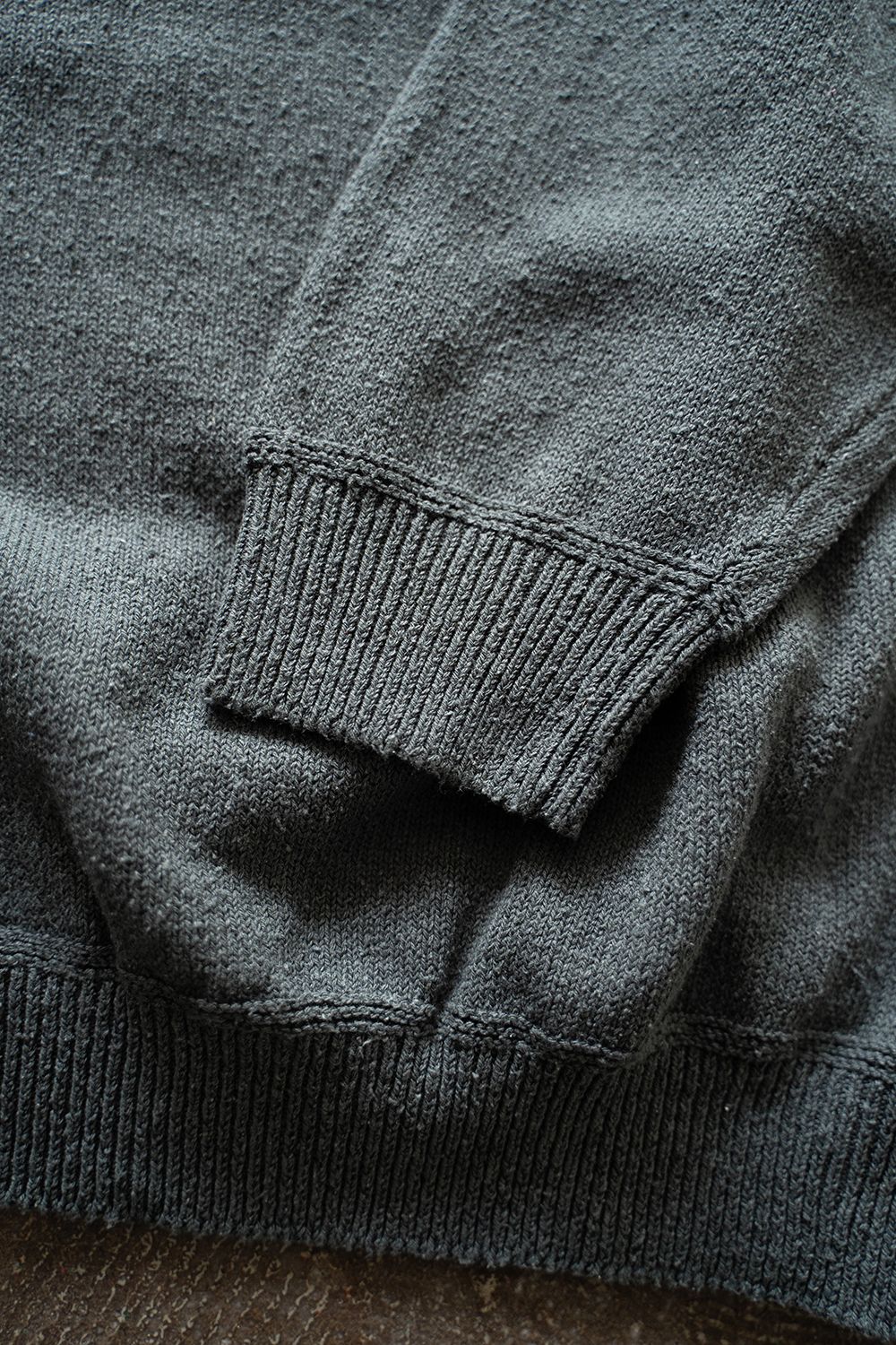 【ラスト1点】【23AW】シルククルーネックニット(BLUE GRAY)