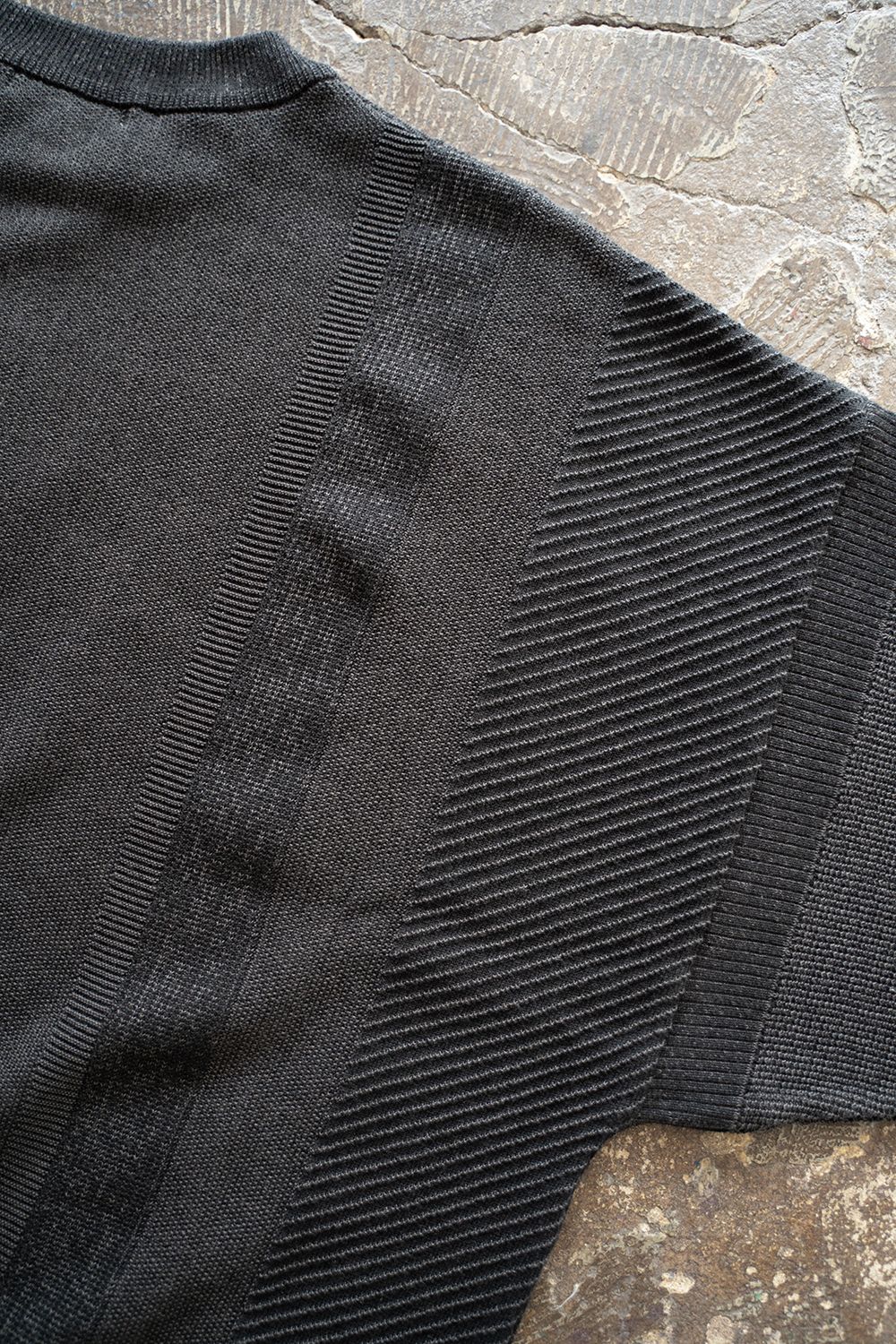 【ラスト1点】【25SS】Fumon Henley Knit(BLACK)