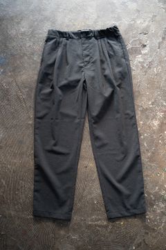 【ラスト1点】【23SS】強撚ポリエステル4タックイージースラックス(INK BLACK)