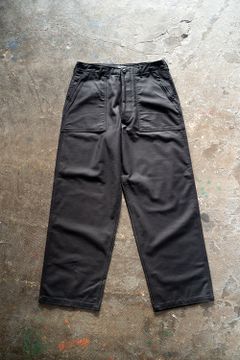 【ラスト1点】スビンコットンムラ糸バックサテンベイカーパンツ(BLACK)