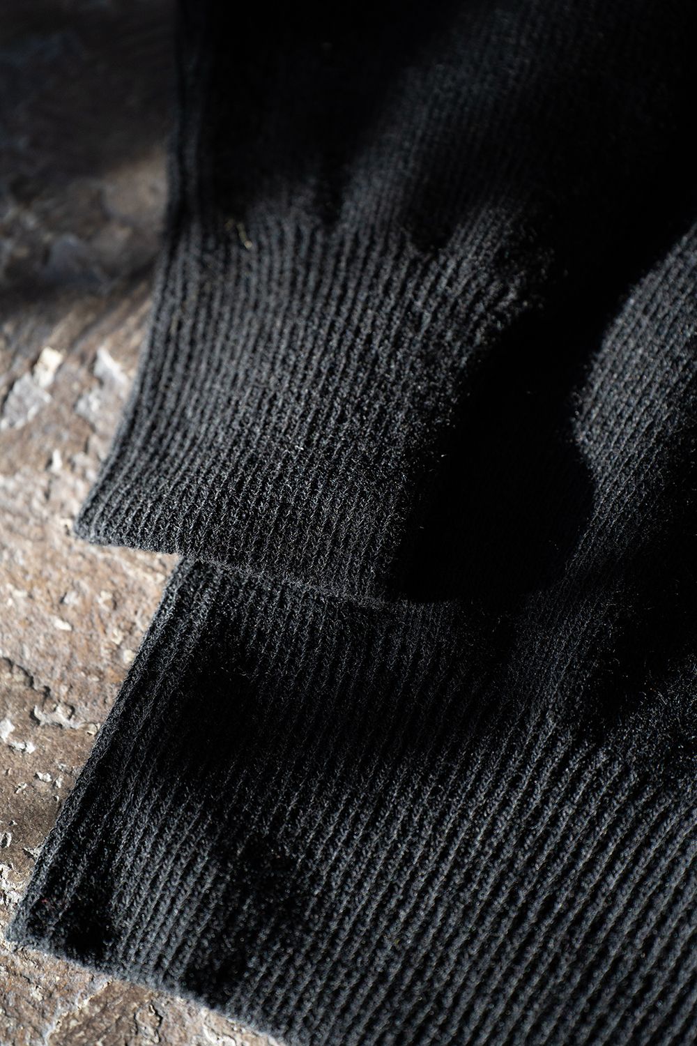 Hard twisted Shetlandwool GOB sweater(BLACK)