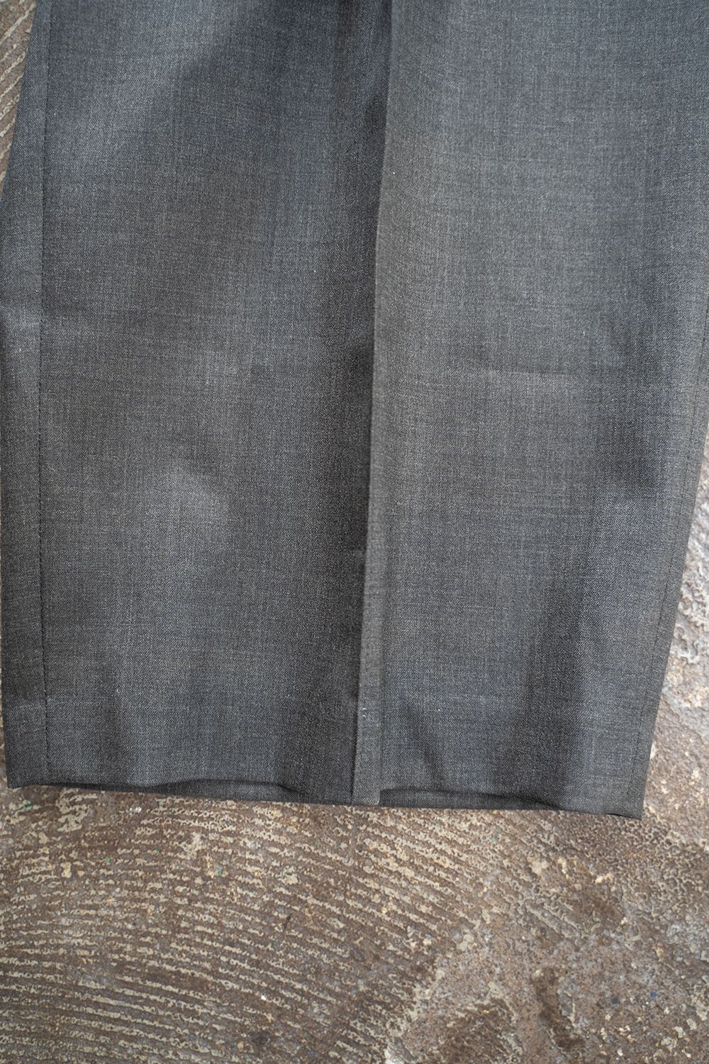 【ラスト1点】【23SS】2-Tack Wool Tropical Trousers/2タックウールトロピカルトラウザーズ(CHARCOAL)