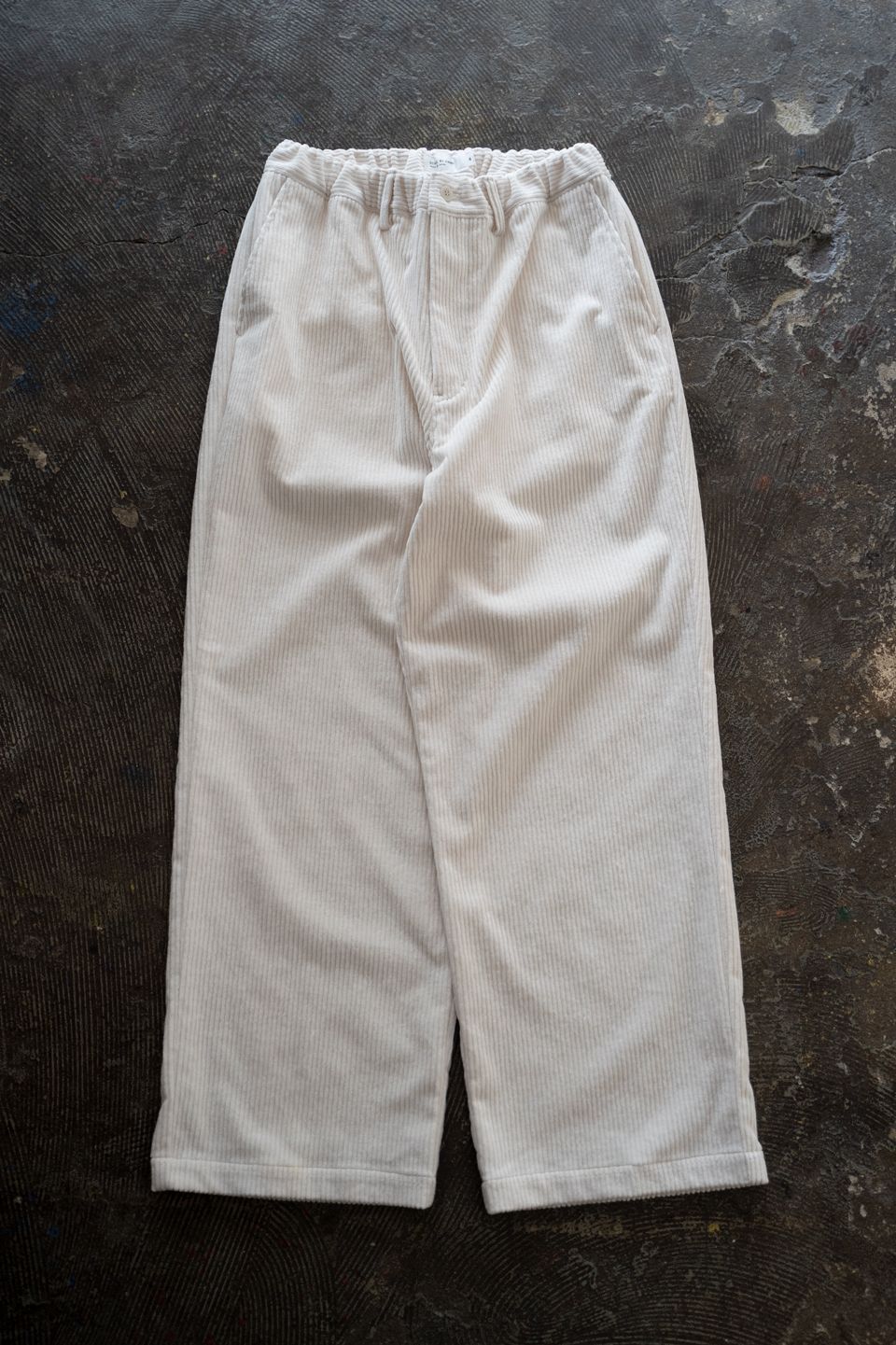 【26AW】綿×レーヨン5Wコーデュロイイージーパンツ(OFF WHITE)