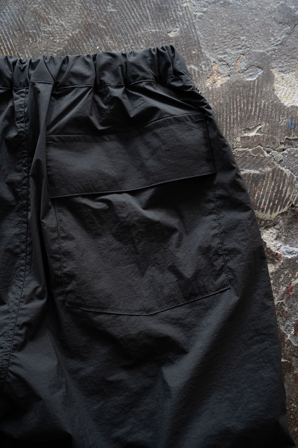 【26SS】ストレッチナイロンハーフパンツ(CHARCOAL)