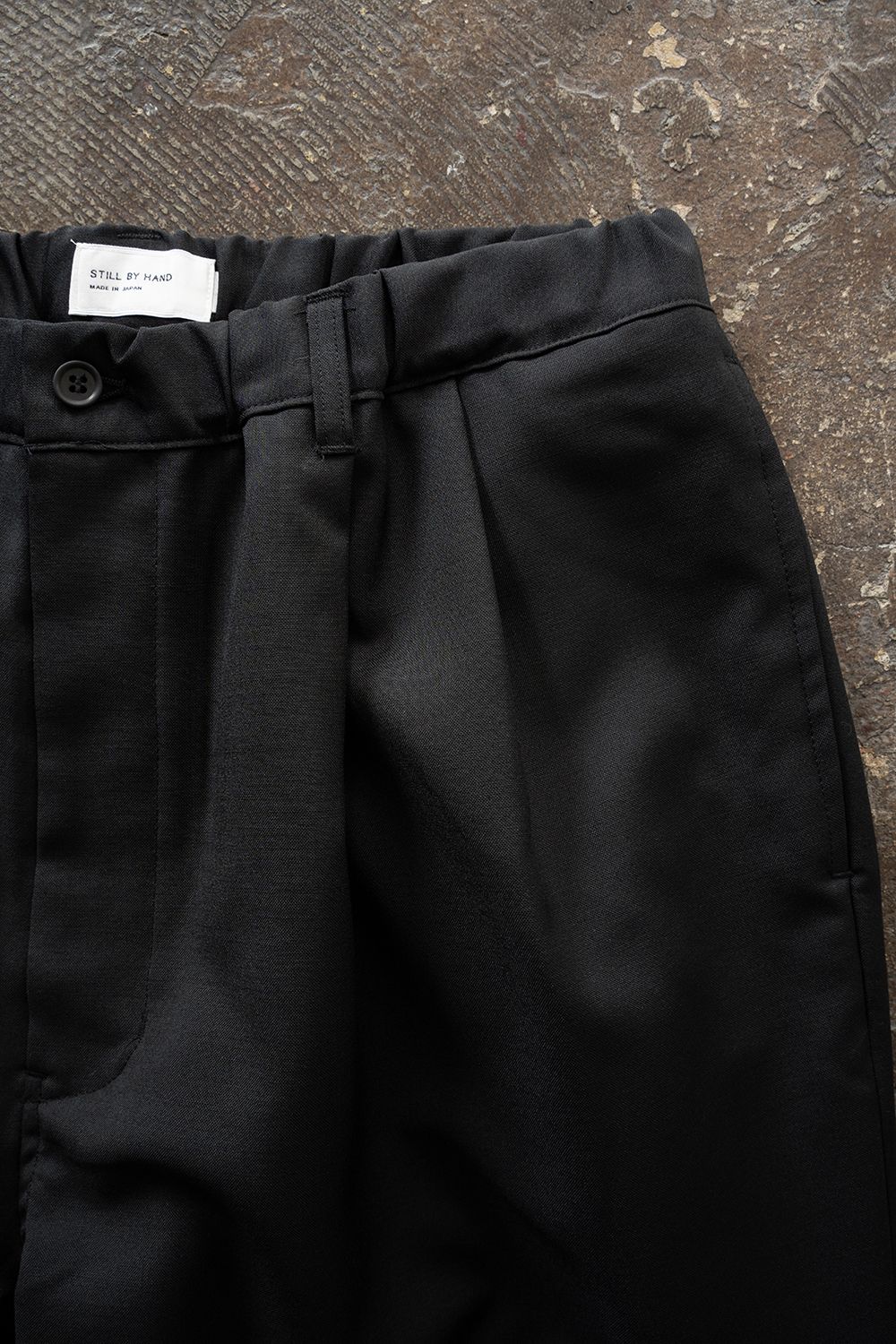 【26AW】モヘア混2タックイージーパンツ(INK BLACK)