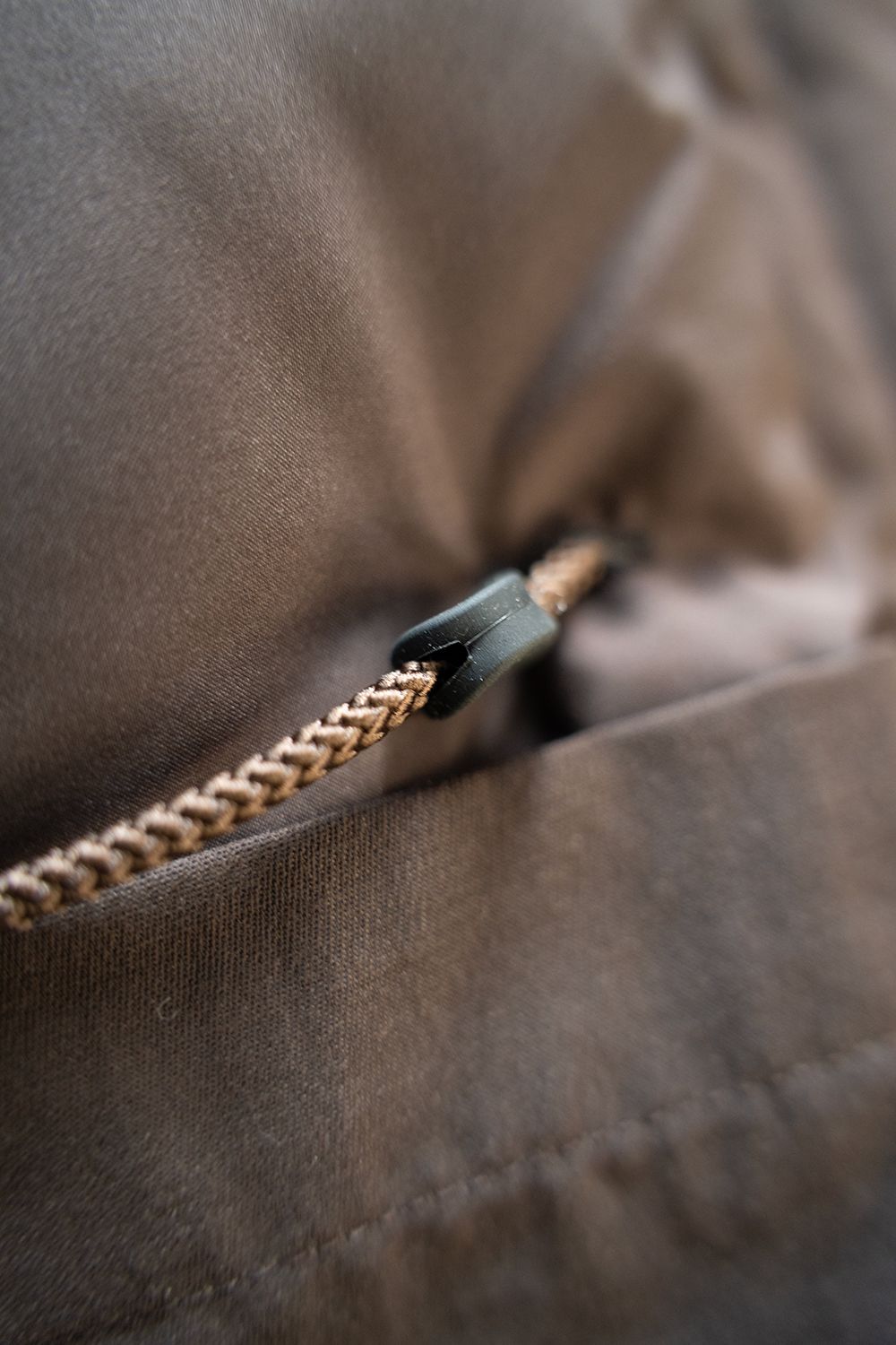 【25AW】強撚ナイロンダウンブルゾン(BROWN)