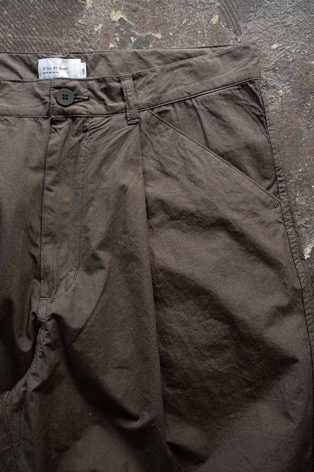 【26SS】ガーメントダイワンタックパンツ(BROWN CHARCOAL)