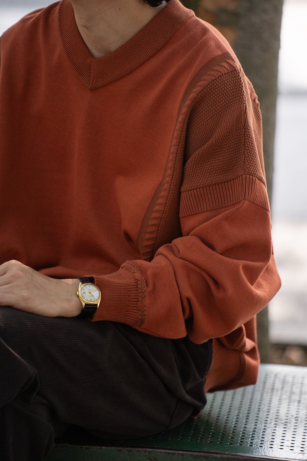 YASHIKI - 【ラスト1点】【24AW】Ryoshu V Neck Knit(ORANGE