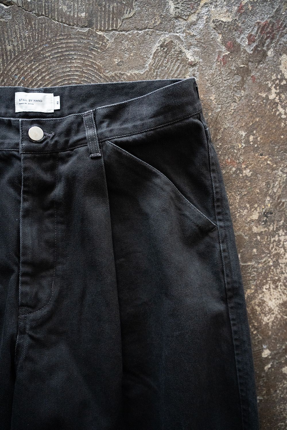 【25AW】フェードカラーデニムワンタックパンツ(INK BLACK)