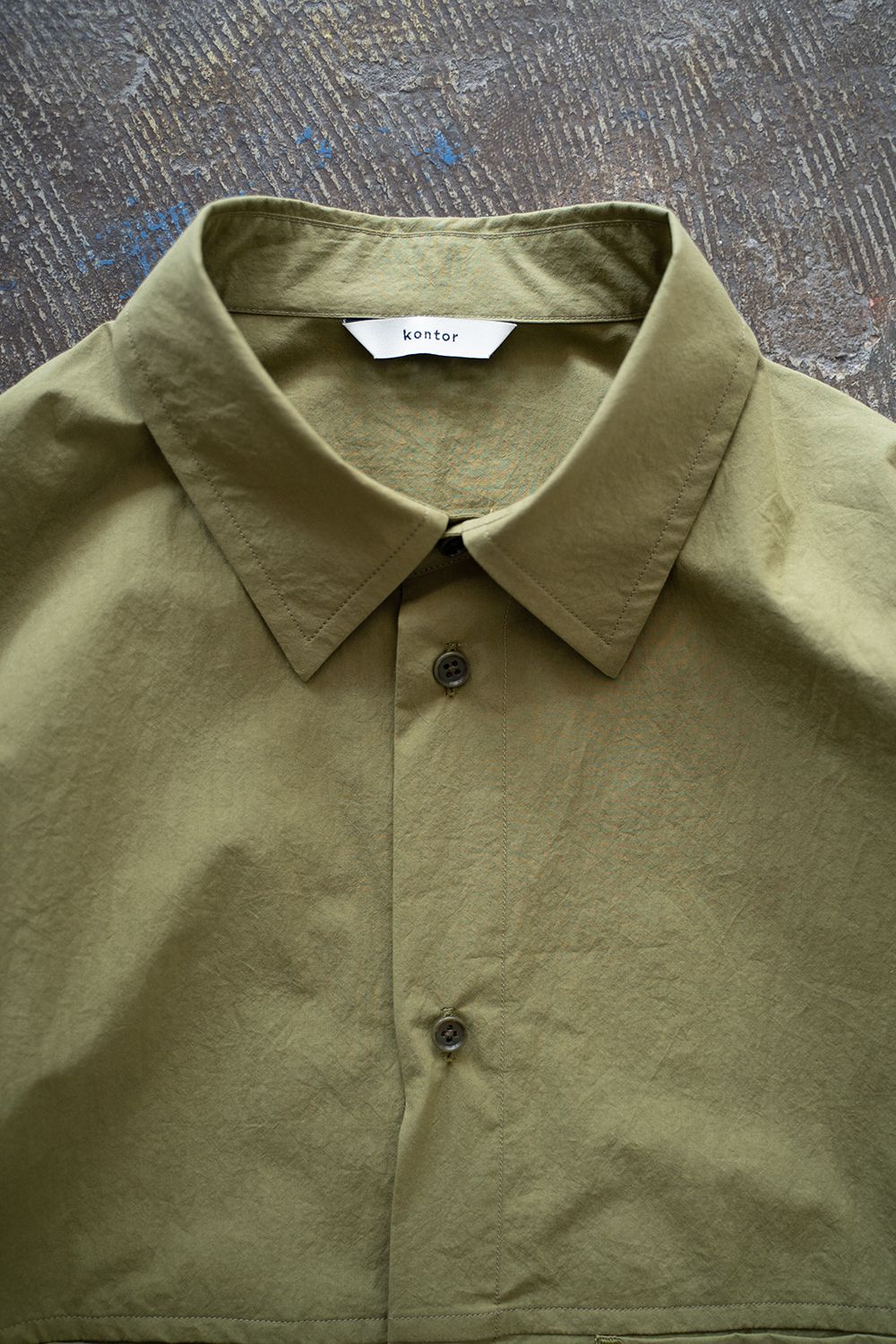 【ラスト1点】【25SS】スクエアアームホールシャツ(OLIVE)