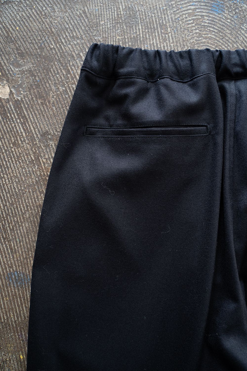 【25AW】サキソニーイージーパンツ(BLACK NAVY)