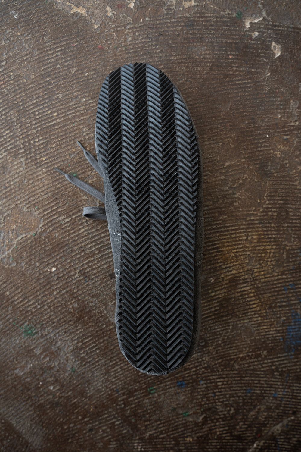 【26AW】REPRODUCTION OF FOUND×STILL BY HAND Sneaker '26 スウェードスニーカー(CHARCOAL)