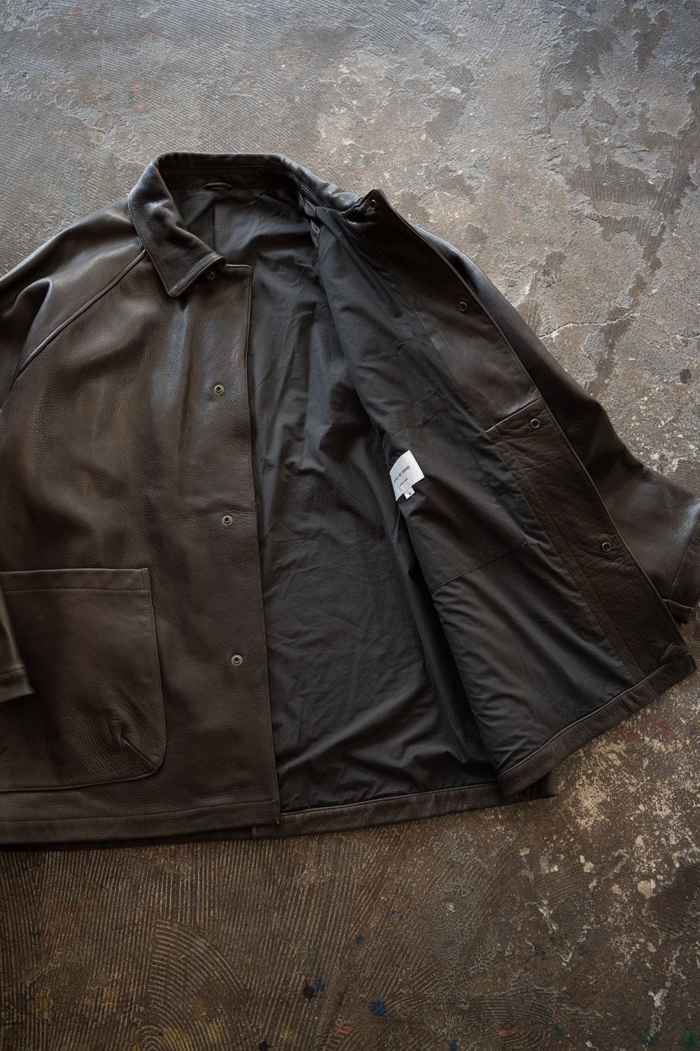 【26AW】カウレザーハーフコート(BROWN CHARCOAL)