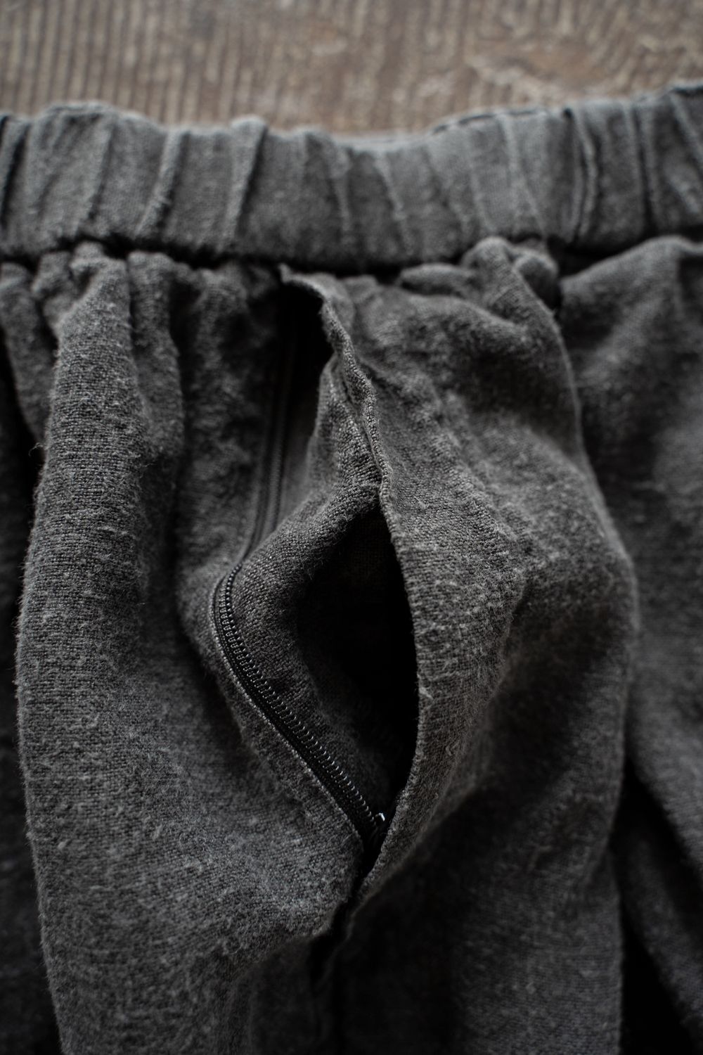 起毛大麻パンツ(炭)