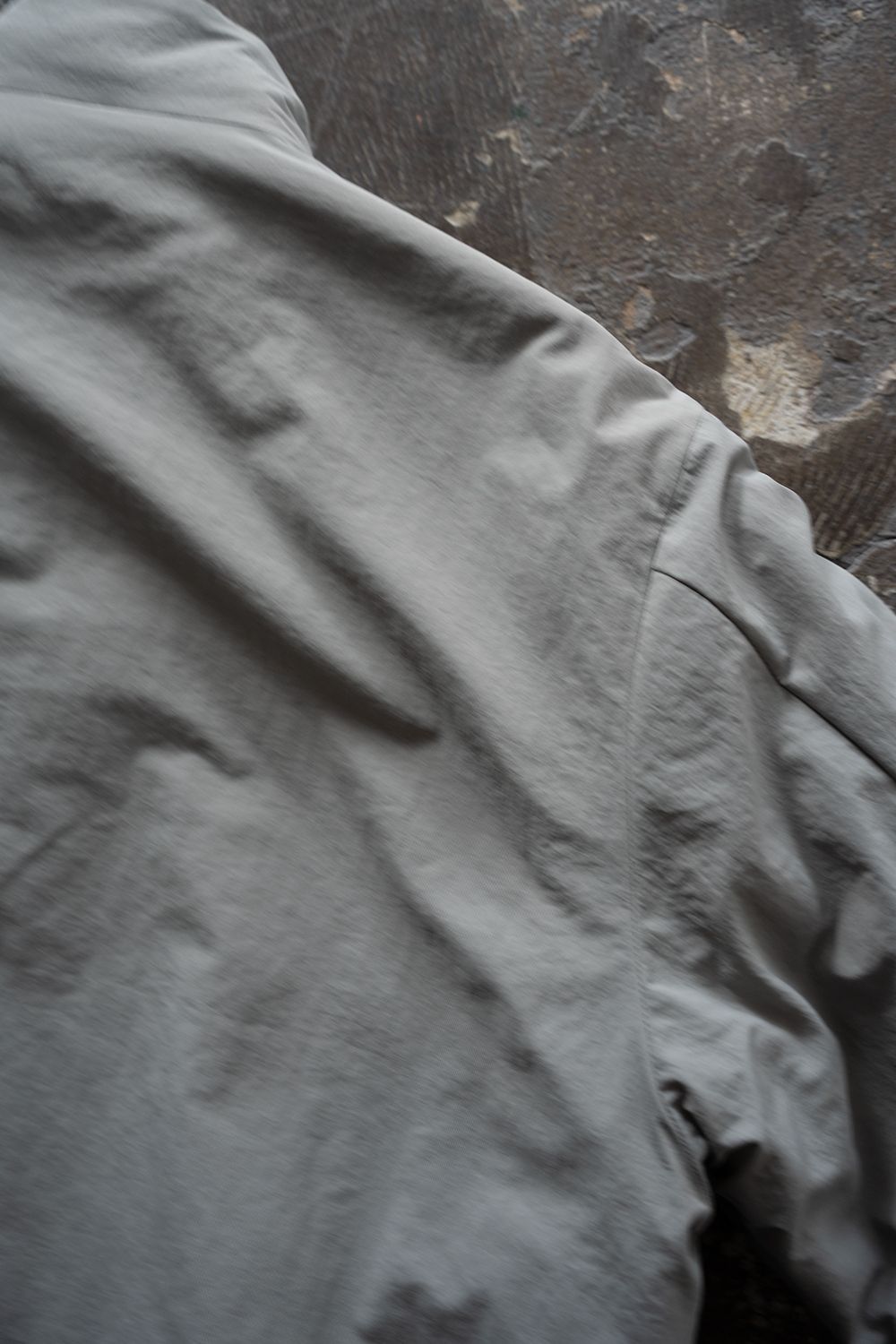 【25AW】シンサレートスタンドカラーブルゾン(ICE GRAY)