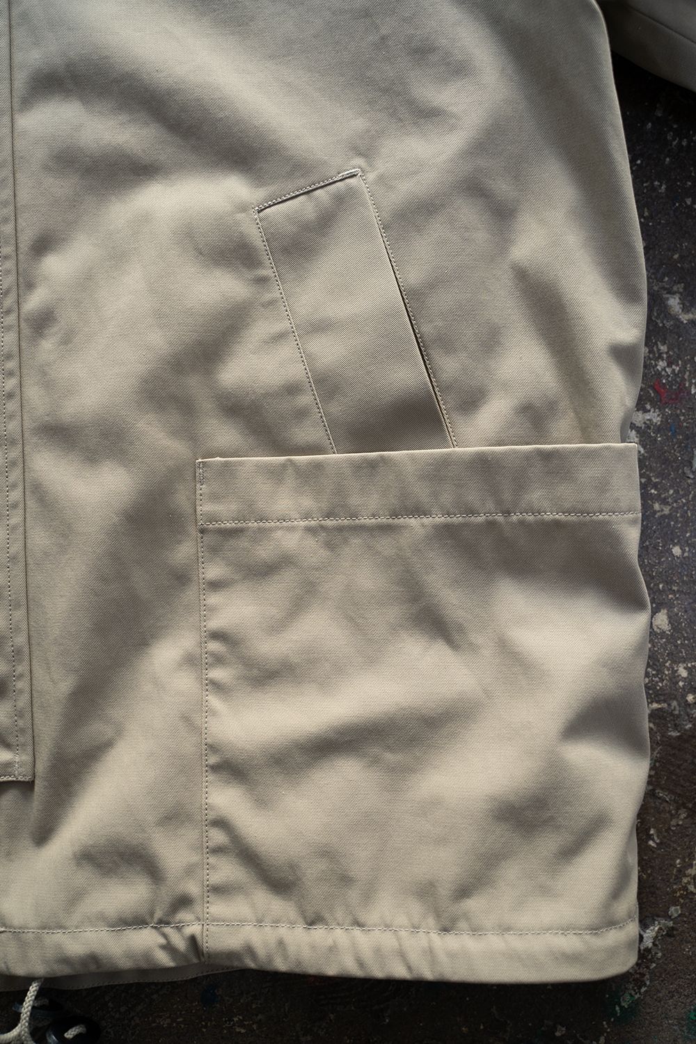 【ラスト1点】【23SS】強撚コットン×ポリエステルスタンドカラーハーフコート(BEIGE)