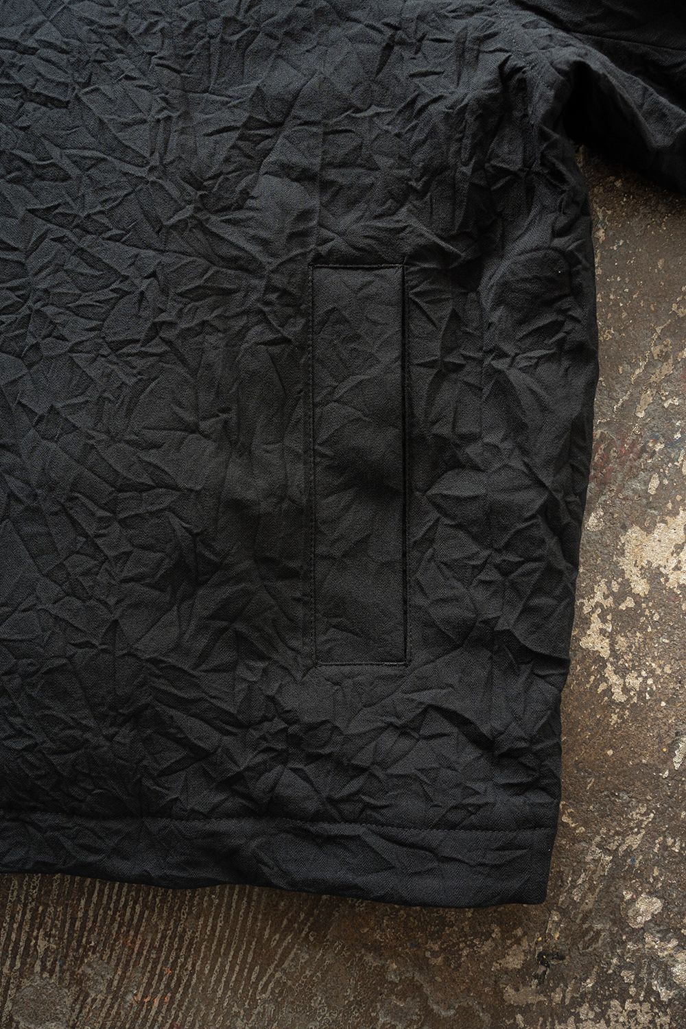 【26AW】先染めポリエステルジップブルゾン(BLACK)