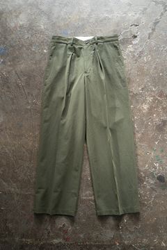 【ラスト1点】【23SS】コットンバーバリークロスセンタープレススラックス(OLIVE)