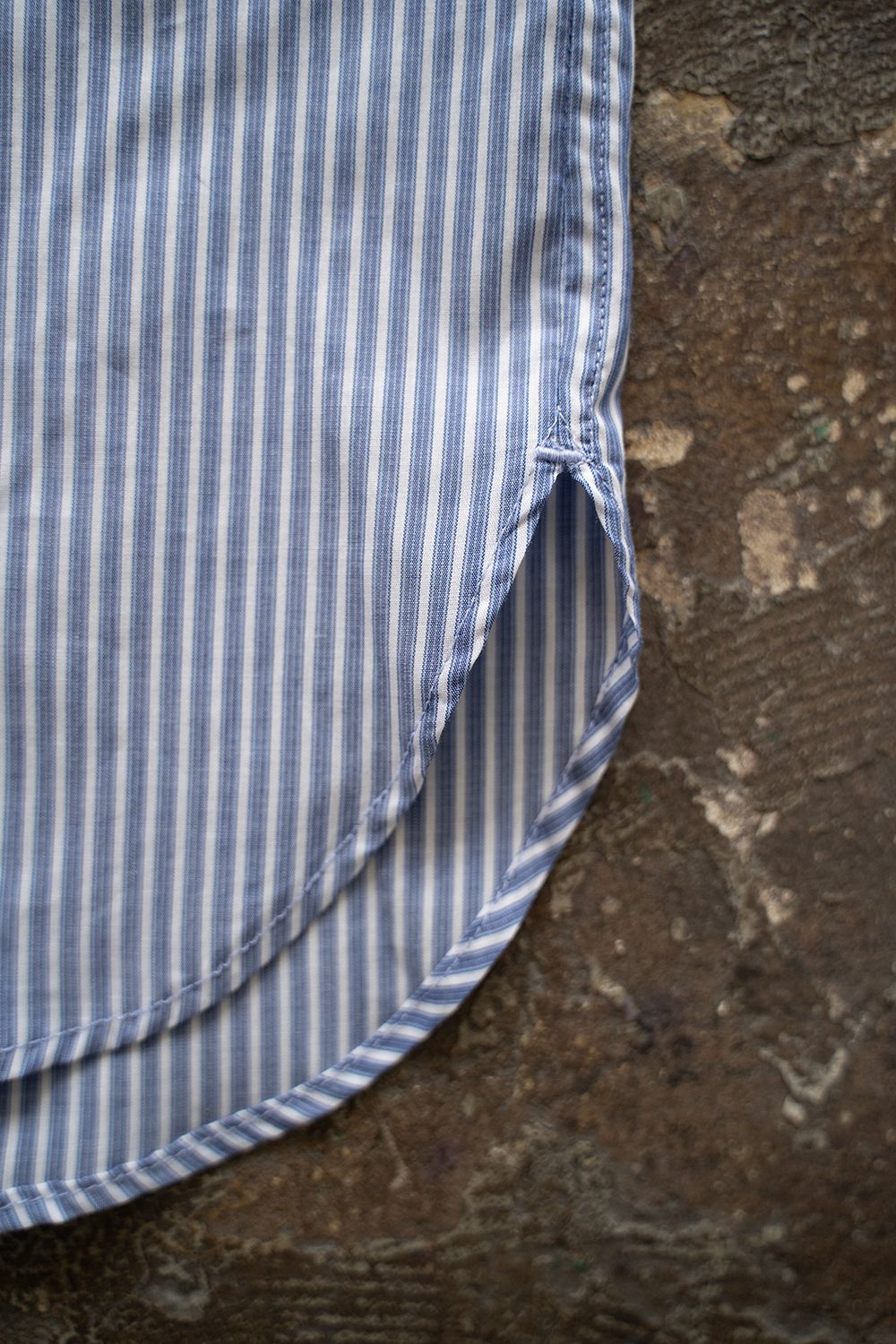 【ラスト1点】【25SS】極小襟ストライプシャツ(NAVY)