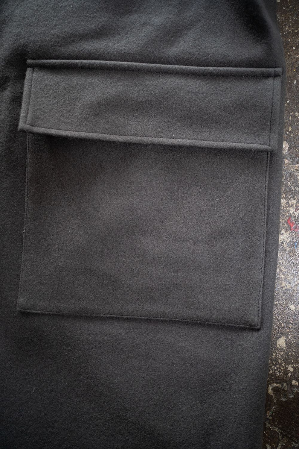 【ラスト1点】【24AW】ラムウールメルトンフードコート(KHAKI GRAY)