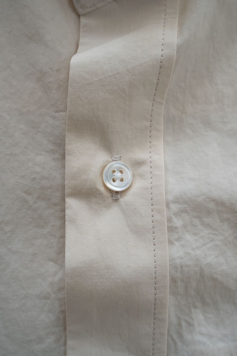 【26SS】極小襟コットン×リネンタイプライターシャツ(LIGHT BEIGE)