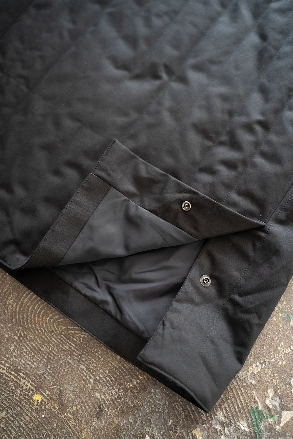 【25AW】コーデュロイ切り替えシンサレートキルティングブルゾン(BLACK)