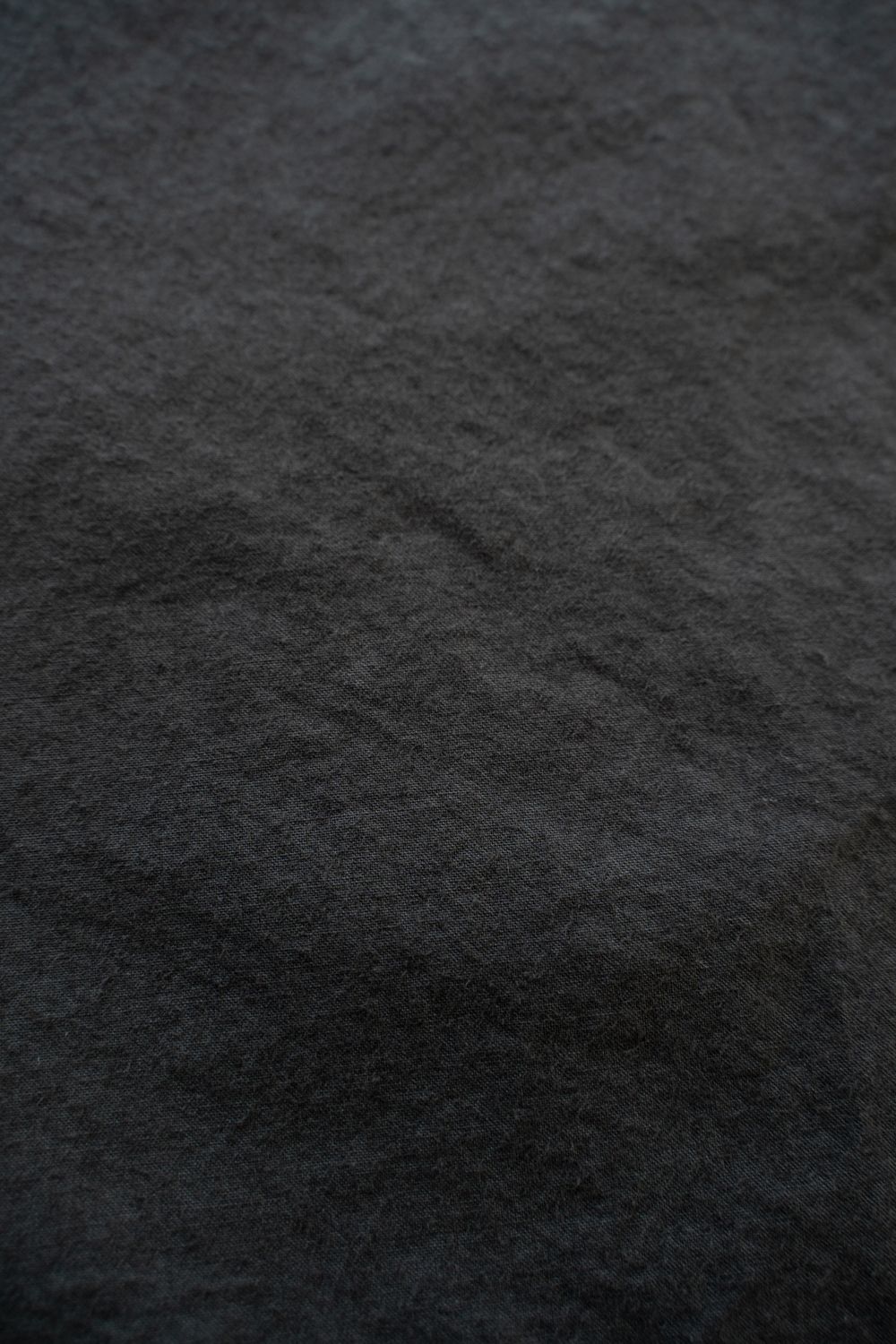 【ラスト1点】【25AW】ガーメントダイダンプシャツ(CHARCOAL)