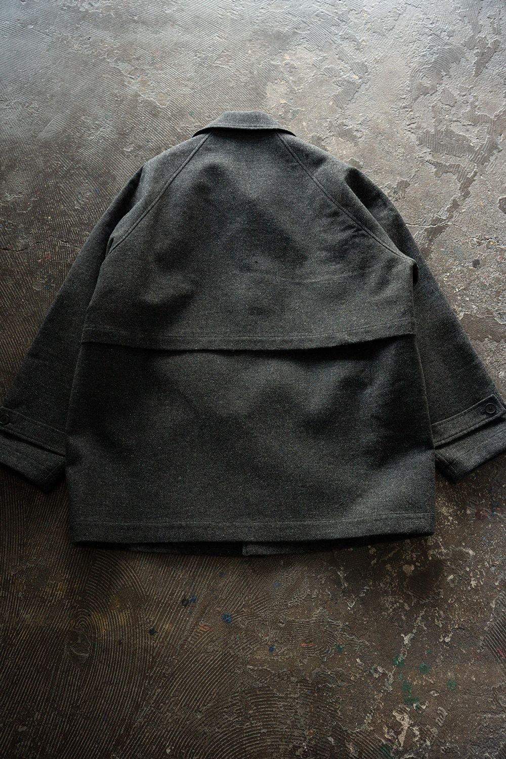 【26AW】ウール×シルクステンカラーハーフコート(GREY)