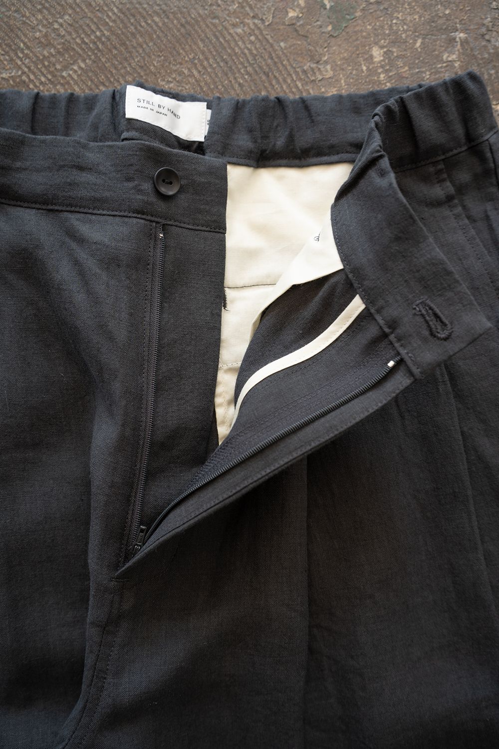 【26SS】リネン2タックワイドイージーパンツ(BLUE CHARCOAL)
