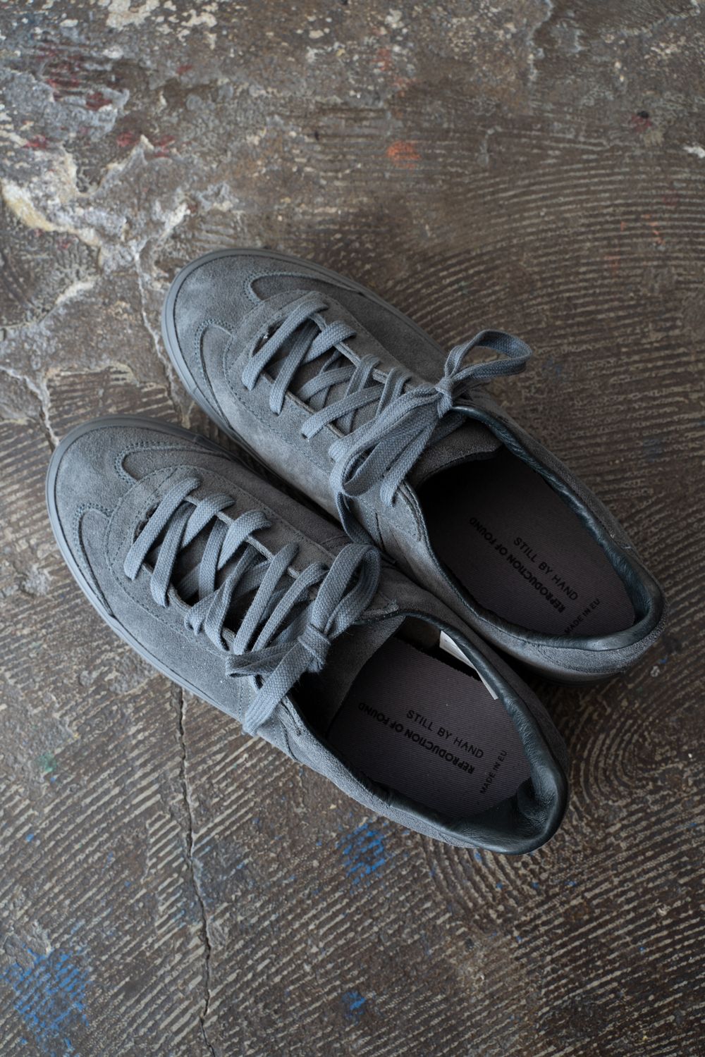 【25AW】REPRODUCTION OF FOUND×STILL BY HANDスウェードスニーカー(CHARCOAL)