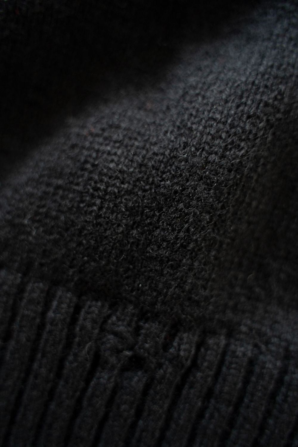 【26AW】ダメージクルーネックカーディガン(BLACK)